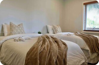 601 NW 116th St in Miami, FL - Building Photo - Building Photo