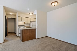 Burtons Landing Apartments in Grand Rapids, MI - Building Photo - Building Photo