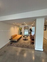 7928 West Dr in North Bay Village, FL - Foto de edificio - Building Photo