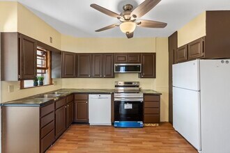 12 Folger Ave in Beverly, MA - Building Photo - Building Photo