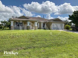 2047 NE 20th Terrace in Cape Coral, FL - Building Photo