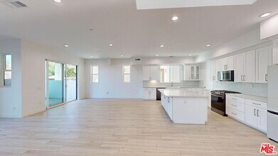 8474 N. Camelia Court in Los Angeles, CA - Building Photo - Building Photo