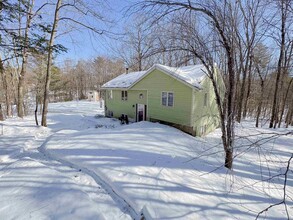 76 Chesley Dr in Barrington, NH - Building Photo - Building Photo