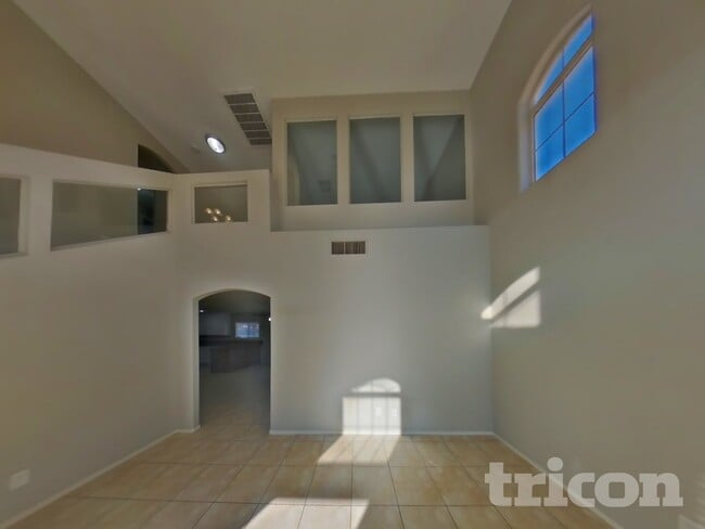 8716 Honey Vine Ave in Las Vegas, NV - Building Photo - Building Photo