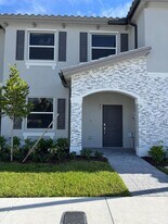 95 SE 11th St in Florida City, FL - Building Photo