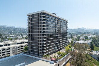 Monterey Island in Glendale, CA - Building Photo - Building Photo