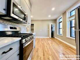 1914 Beacon St, Unit 3 in Boston, MA - Building Photo