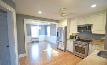 164 Florence Rd in Waltham, MA - Building Photo - Building Photo