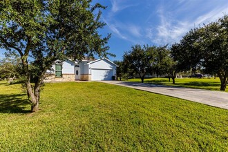 3111 County Rd 81 in Rosharon, TX - Building Photo - Building Photo