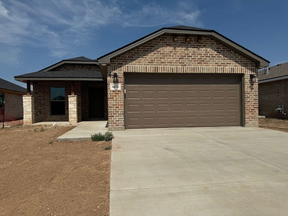 6410 Athens St in Timbercreek Canyon, TX - Building Photo