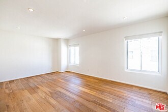 1011 5th St in Santa Monica, CA - Building Photo - Building Photo