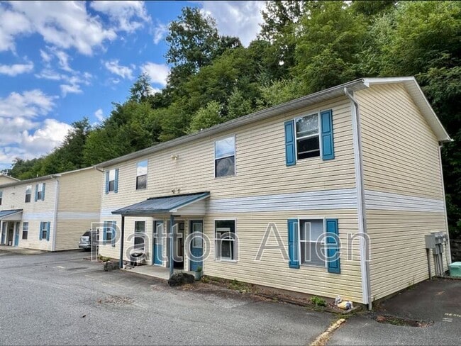 property at 121 Citadel Dr