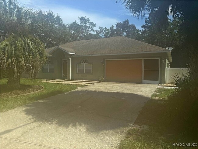 property at 3 Lindwood Ct