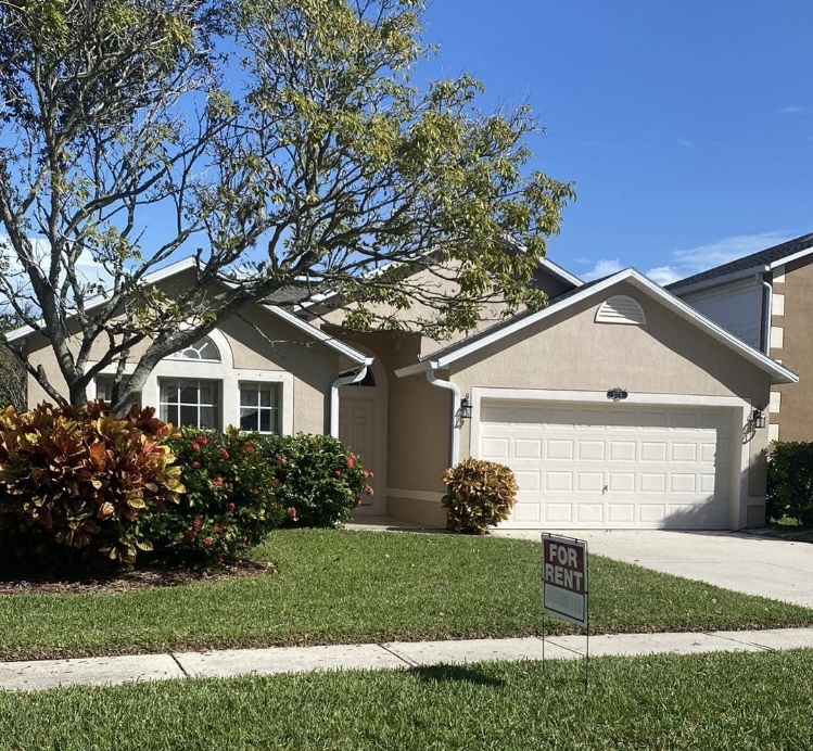 2173 Dryden Ct in Melbourne, FL - Foto de edificio