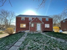 6509 Brownsville Rd in Pittsburgh, PA - Building Photo