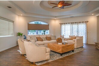 36312 Travis Ct in Temecula, CA - Foto de edificio - Building Photo