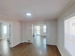 526 Tauromee Ave in Kansas City, KS - Building Photo - Building Photo