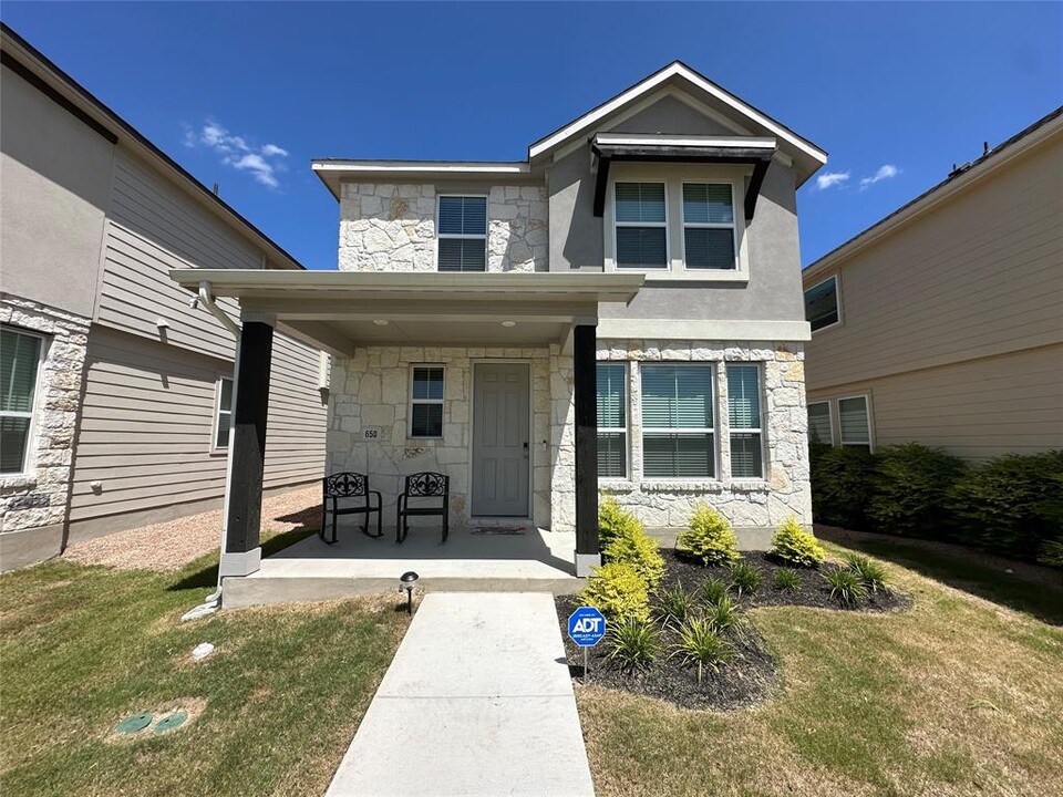 650 Lone Peak Wy in Dripping Springs, TX - Building Photo