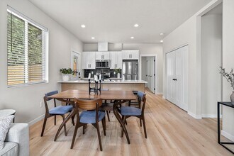 2424 N Addison St in Spokane, WA - Building Photo - Building Photo