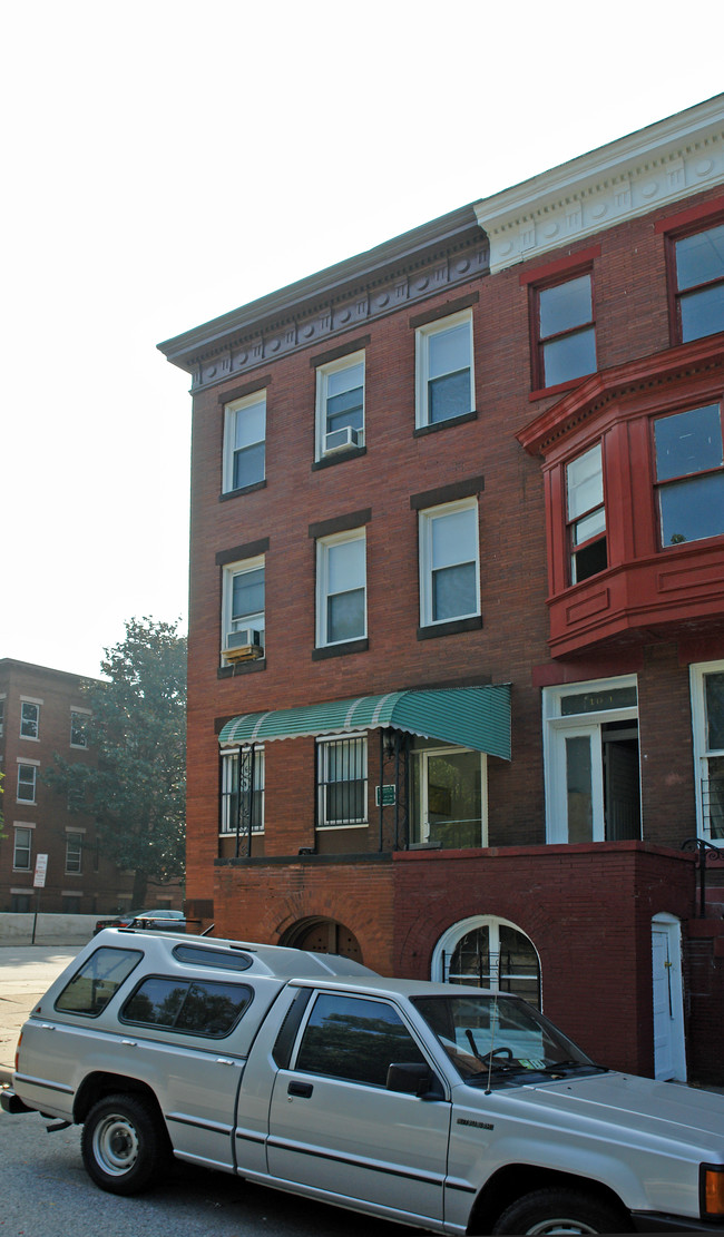 Campus Square in Baltimore, MD - Building Photo - Building Photo