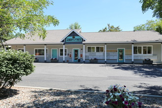 University Park & Place in Ellensburg, WA - Foto de edificio - Building Photo