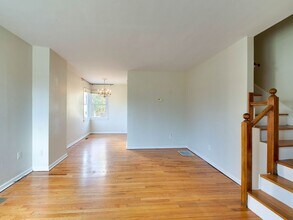 220-A Wakefield Dr in Charlotte, NC - Building Photo - Building Photo