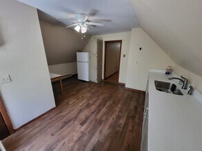 429 Manning Blvd, Unit Two in Albany, NY - Building Photo - Building Photo