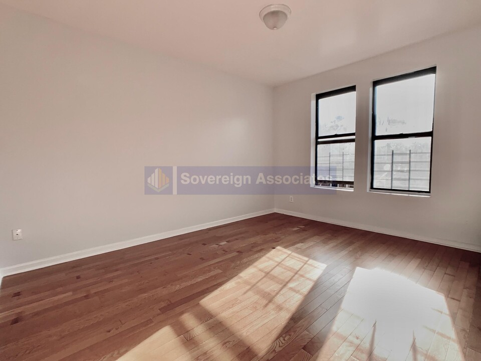 609 W 177th St in New York, NY - Building Photo