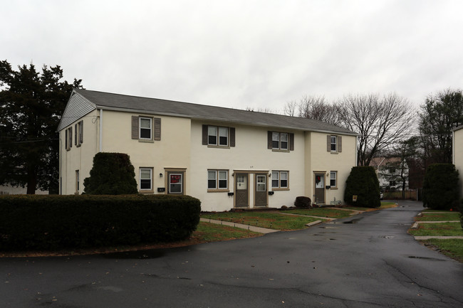 Yardley Crossing in Yardley, PA - Building Photo - Building Photo