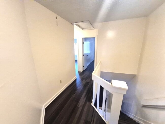 217 Bridgewater Dr in Newport News, VA - Foto de edificio - Building Photo