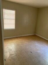 717 9th Ave, Unit B in Albany, GA - Foto de edificio - Building Photo