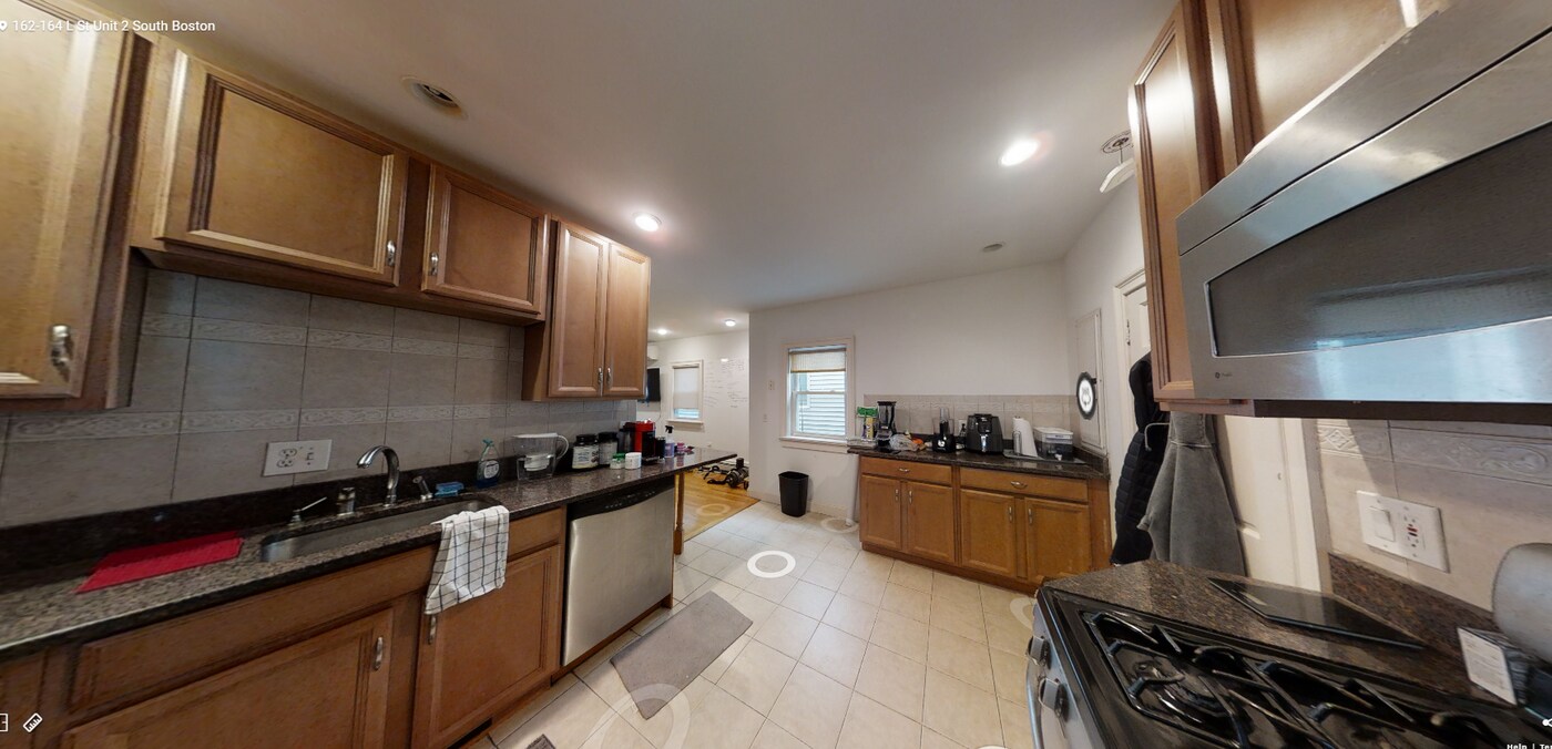 164 L St, Unit 2 in Boston, MA - Building Photo