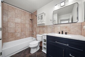 1021 Brunswick Harbor in Schaumburg, IL - Building Photo - Building Photo