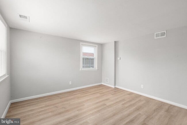 property at 2015 Dineen Dr