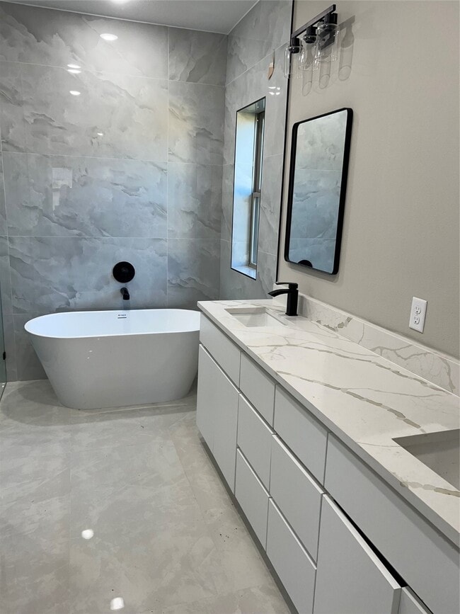 property at 2511 Martinas Ct