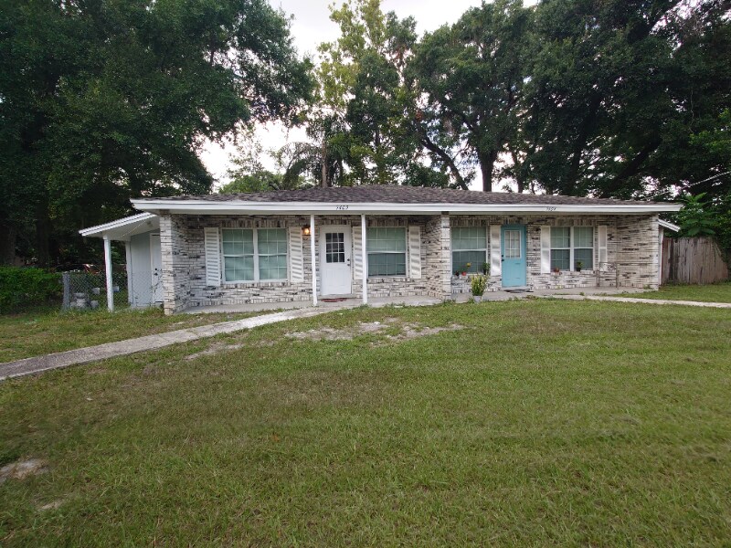 9402 N 15th St in Tampa, FL - Building Photo