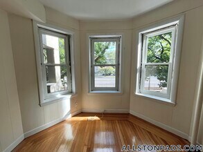 1133 Commonwealth Ave in Boston, MA - Building Photo - Building Photo