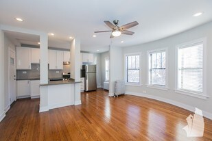 1940 W Wilson Ave in Chicago, IL - Building Photo