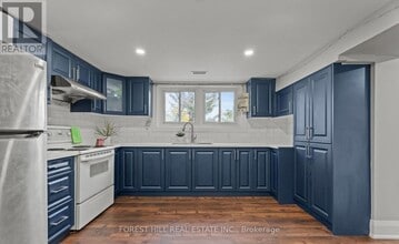 7 Isherwood Ct in Mississauga, ON - Building Photo - Building Photo