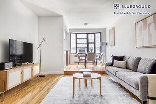 252 E 61st St in New York, NY - Building Photo