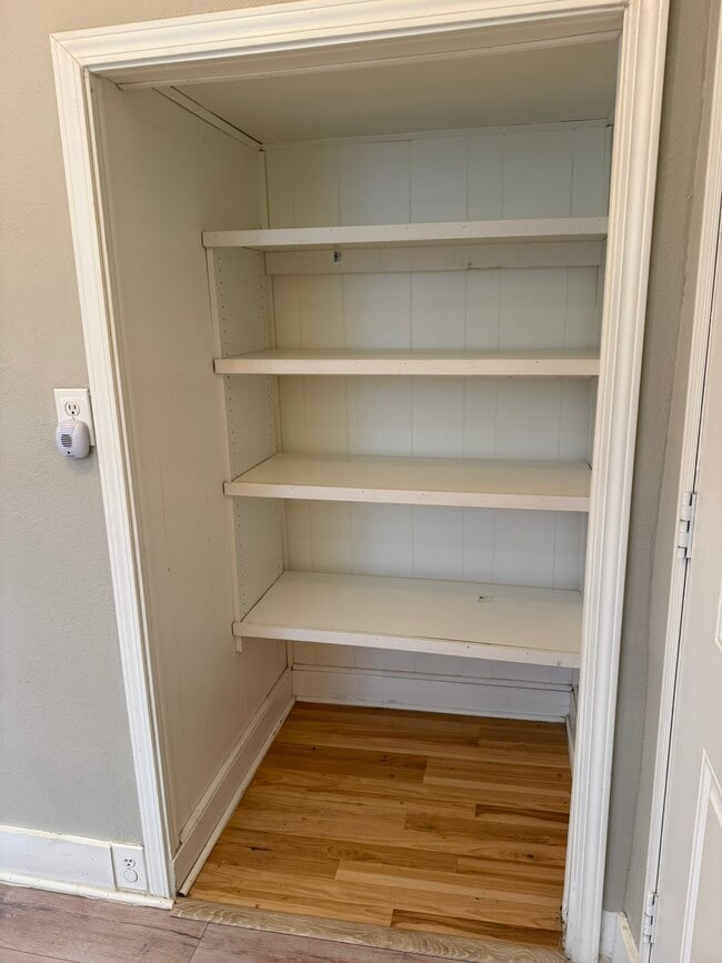 512 S Randolph St, Unit Unit 1 in Garrett, IN - Building Photo - Building Photo