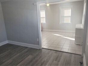 2253-2265 Garrett Rd in Drexel Hill, PA - Building Photo - Building Photo