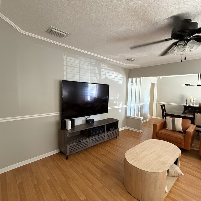 3671 Red Oak Cir W in Orange Park, FL - Building Photo - Building Photo