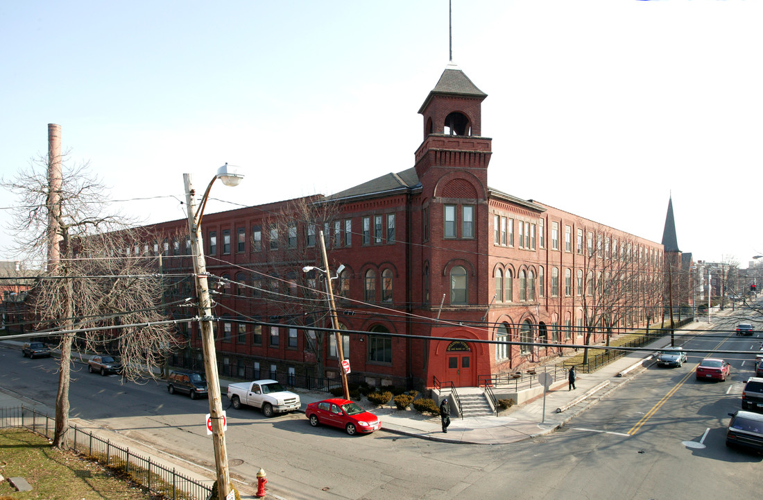 Billings Forge in Hartford, CT - Foto de edificio