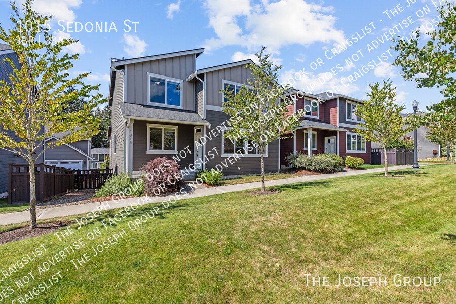 1015 Sedonia St in Bremerton, WA - Building Photo