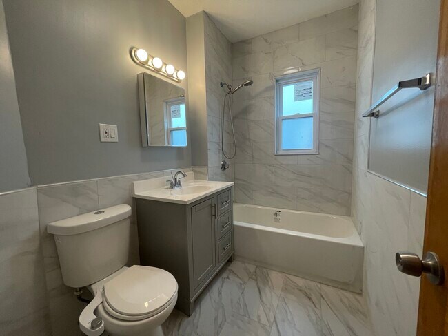 24 Litchfield St, Unit 1