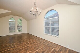 2726 Redwick Dr in Spring, TX - Foto de edificio - Building Photo