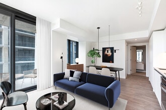 Museum House in Seattle, WA - Foto de edificio - Building Photo