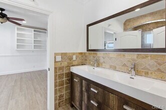 5048 Hesperia Ave in Los Angeles, CA - Building Photo - Building Photo