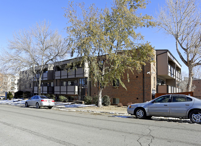 Stone Garden on Birch in Denver, CO - Foto de edificio - Building Photo